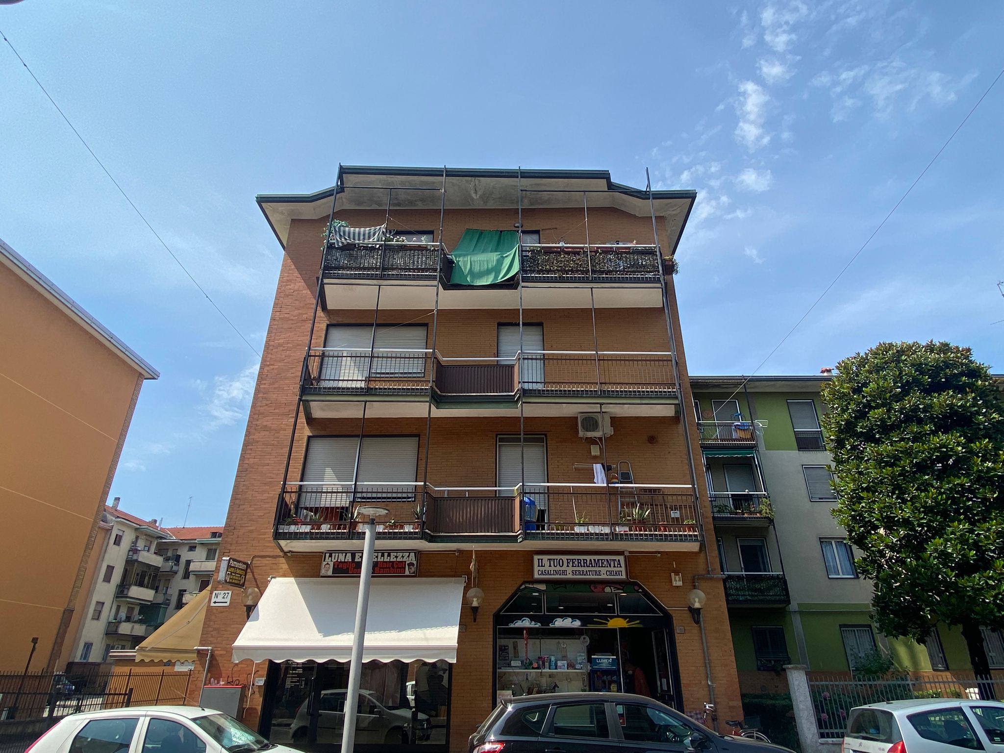 Locale commerciale in Vendita San Giuliano Milanese, Via Filippo Turati 29