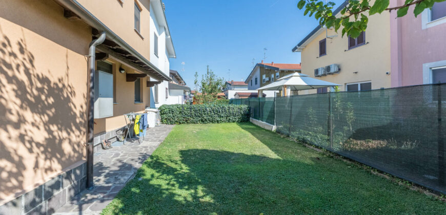 Villa bifamiliare via Pastrengo 51, Sesto Ulteriano, San Giuliano Milanese (Rif.  IFV64)