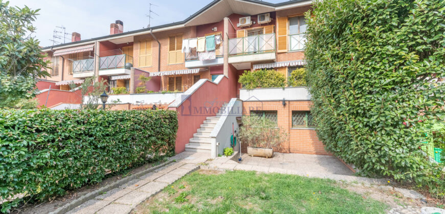 Villa a schiera via Luigi Settembrini 27, San Giuliano Milanese (Rif. IFV70)