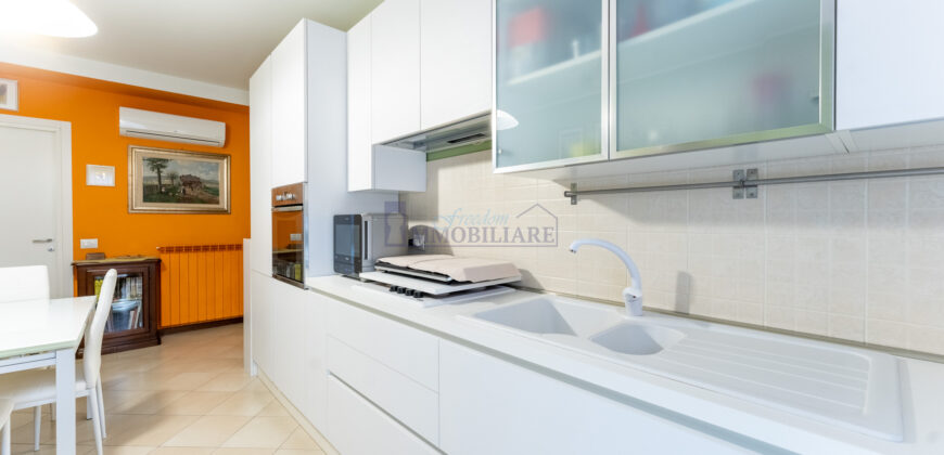 Bilocale via Giosuè Carducci 25, Laghetto, San Giuliano Milanese (Rif. IFD118)