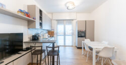 Trilocale con due balconi, Piazza Napoli- Milano (Rif. IFM130)