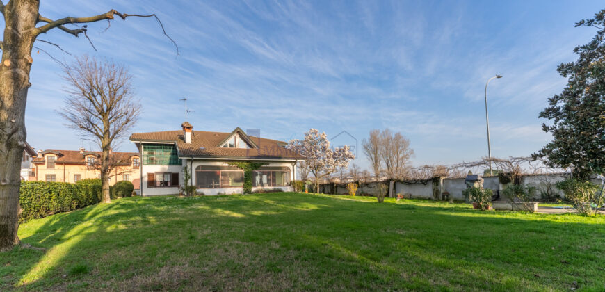 Villa unifamiliare via della Misericordia, Sesto Ulteriano, San Giuliano Milanese (Rif. IFV121)