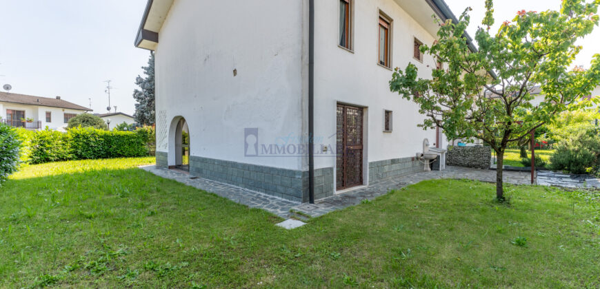 Villa bifamiliare via dei Mille 32, Zivido, San Giuliano Milanese (Rif. IFV129)
