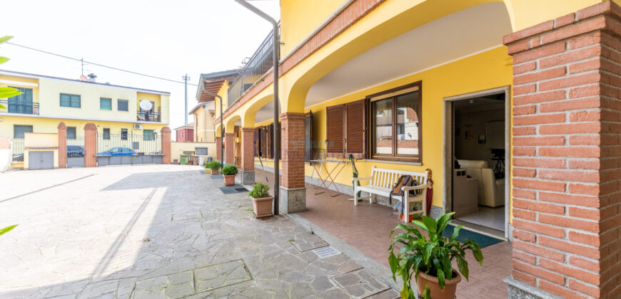 Villa bifamiliare via Roma 36, Centro, Mediglia (Rif. IFV130)