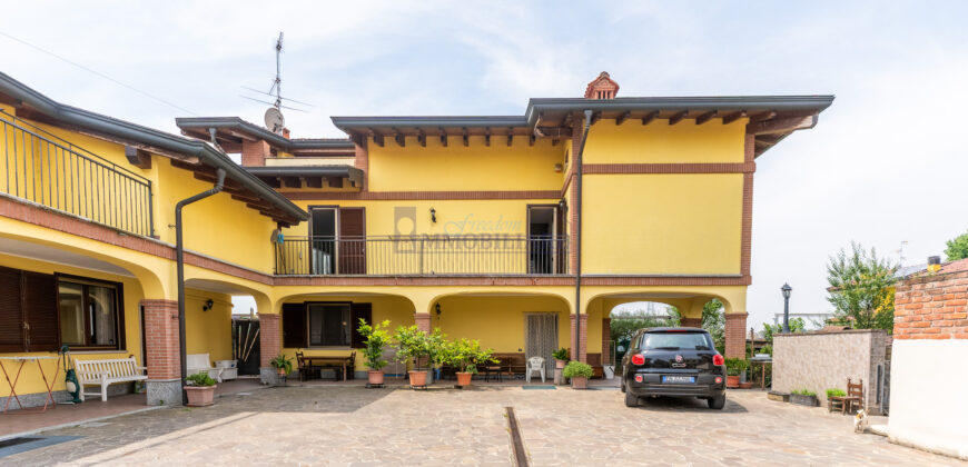 Villa bifamiliare via Roma 36, Centro, Mediglia (Rif. IFV131)