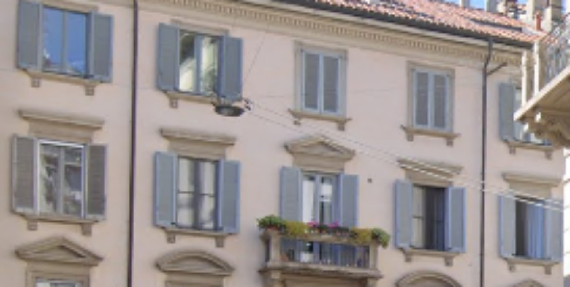 Locale commerciale in affitto via Terraggio Milano – Sant’Ambrogio