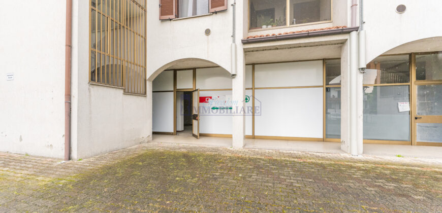Locale commerciale in Vendita a Casaletto Lodigiano in Via Tiziano Vecellio, 12 (Rif. SGM-22)
