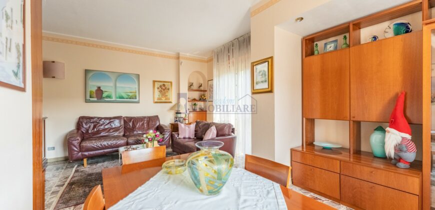 Trilocale via Francesco Baracca 8, Centro, San Giuliano Milanese (Rif. SGM30)