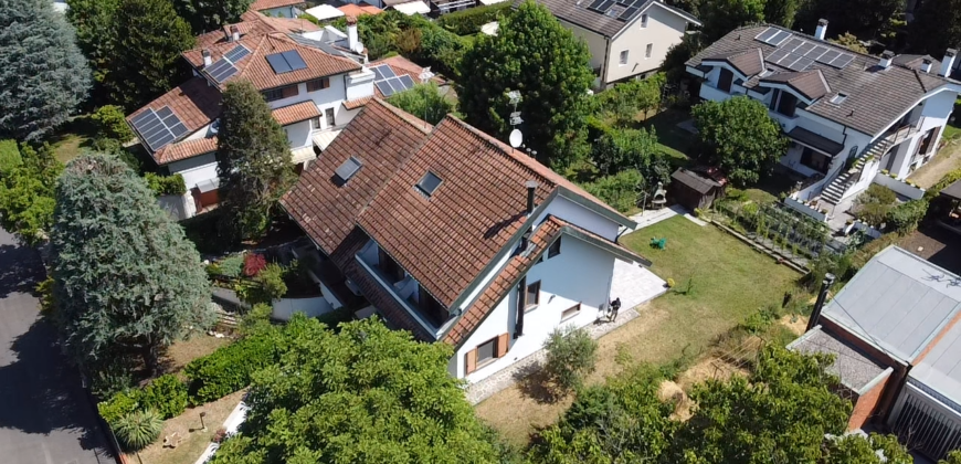 Villa Bifamiliare Via G. Di Vittorio n.15 Dresano (Rif. SDIFN91)