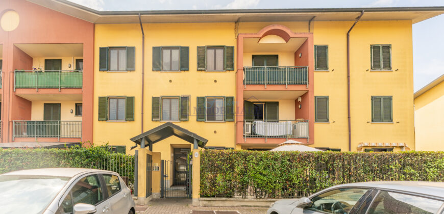 Trilocale via dei Tigli 8, Centro, Mulazzano (Rif. SGM38)