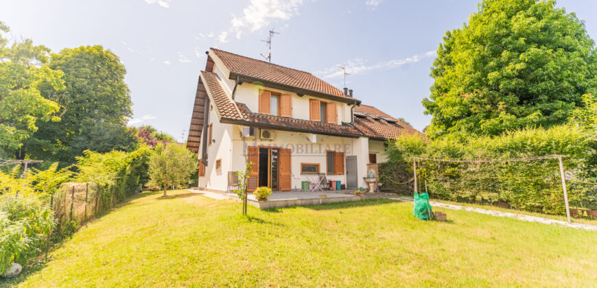 Villa Bifamiliare Via G. Di Vittorio n.15 Dresano (Rif. SDIFN91)