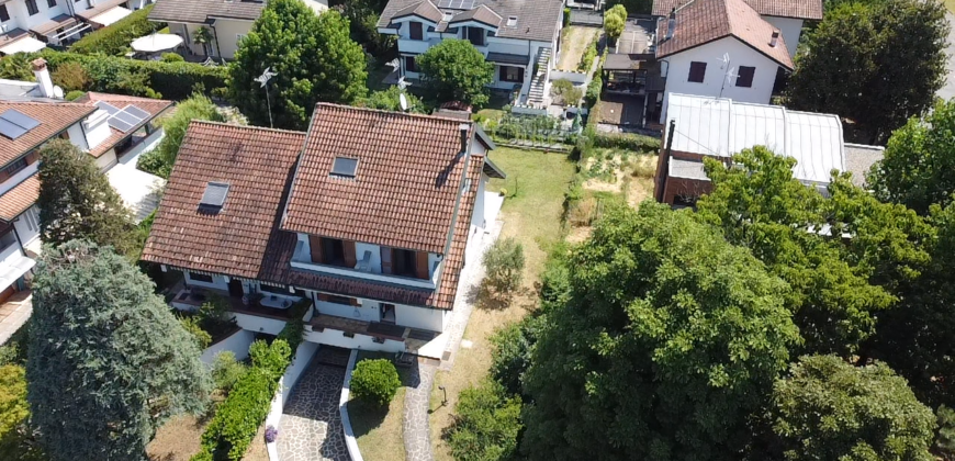 Villa Bifamiliare Via G. Di Vittorio n.15 Dresano (Rif. SDIFN91)