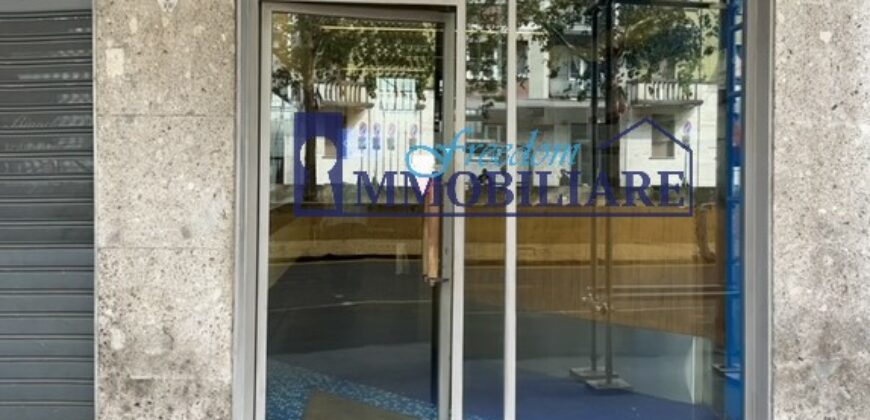 Locale in affitto in via Lorenteggio, 43 Lorenteggio – Giambellino, Milano (Rif. IFM189)
