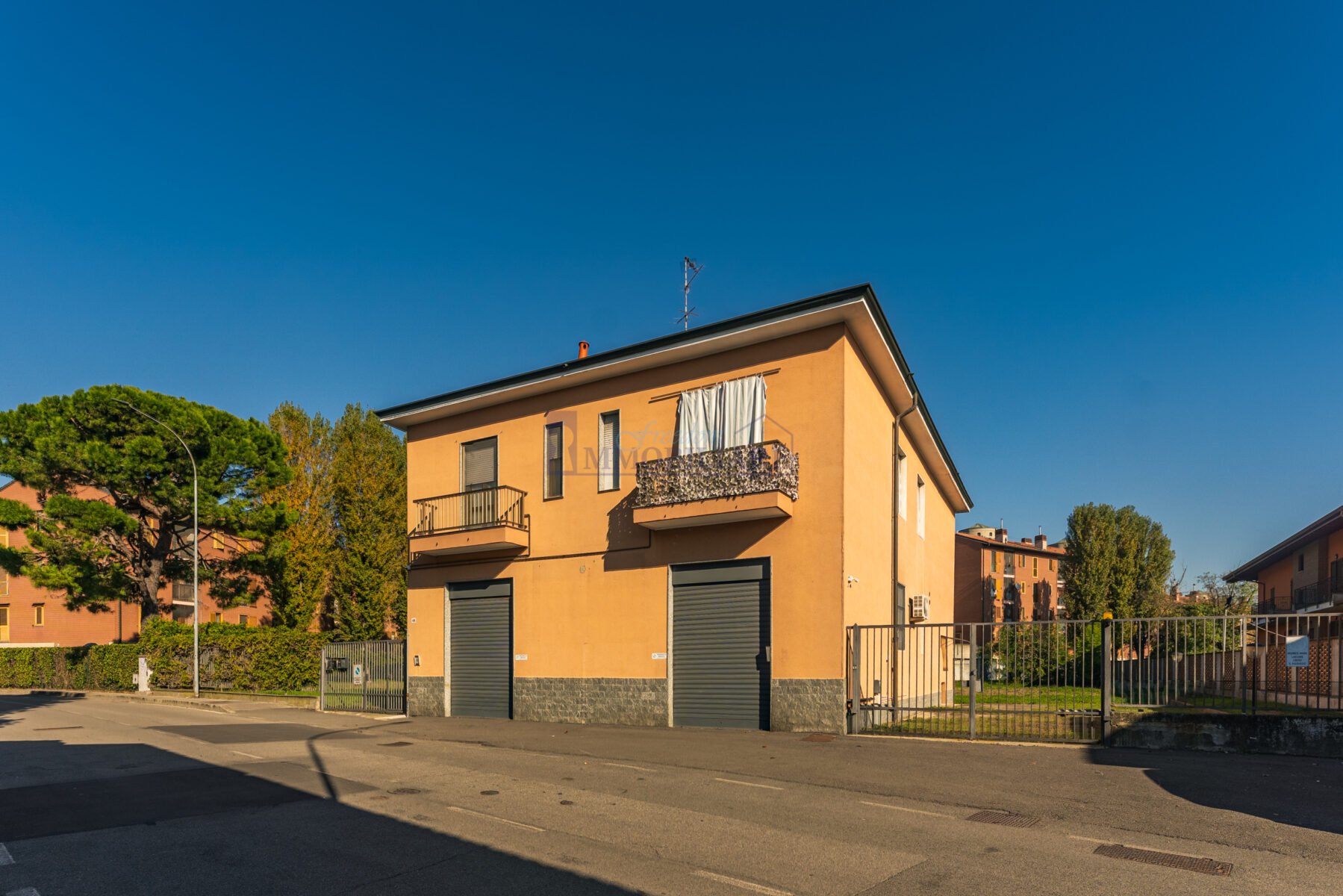 Plurifamiliare con terreno e potenziale di trasformazione (Rif. SGM52)