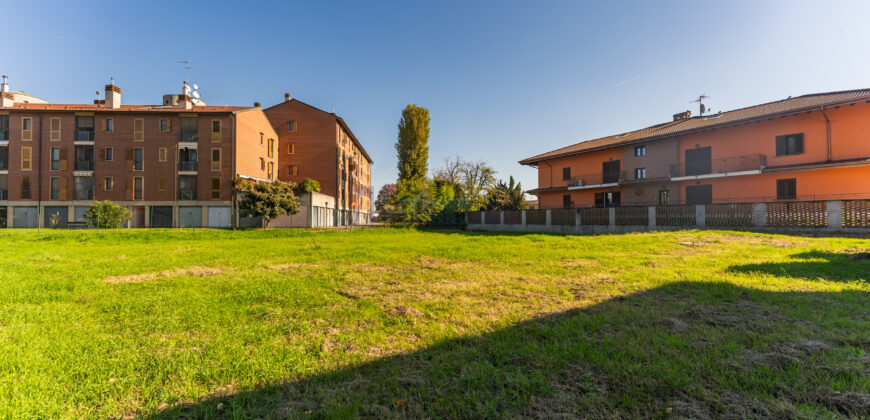 Plurifamiliare con terreno e potenziale di trasformazione (Rif. SGM52)