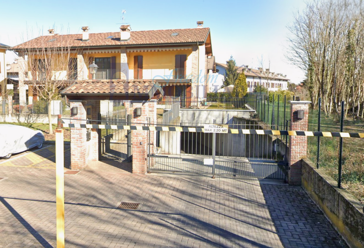 Garage – Box in Vendita a San Giuliano Milanese Via Corridoni, 35 (Rif. GSM64)