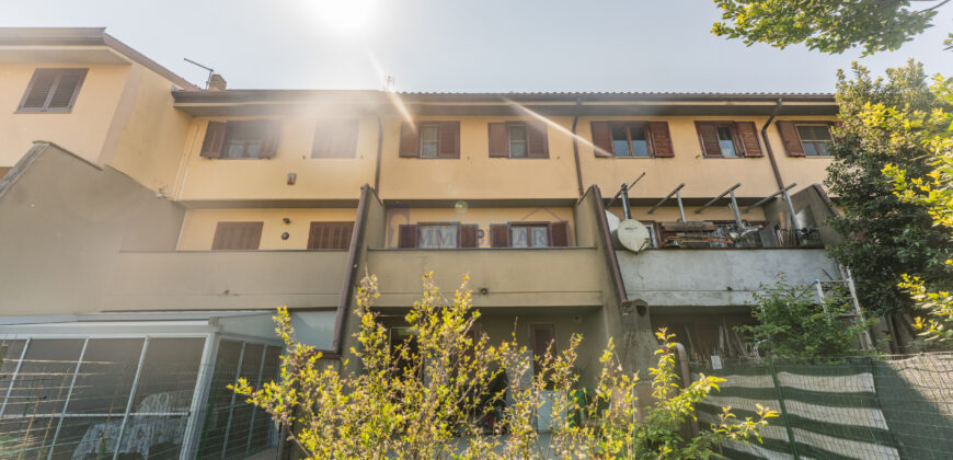 Villa a schiera via Ludovico Perini 33, Centro, Carpiano (Rif. SGM82)