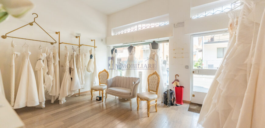 NEGOZIO IN VENDITA IN VIA DEI GIGANTI,16 SAN GIULIANO MILANESE (RIF. SGM86)