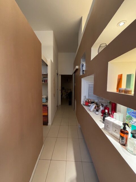 Attività di centro estetico-Porta Romana, Cadore, Montenero Via Comelico, 18 (Rif. IFM204)
