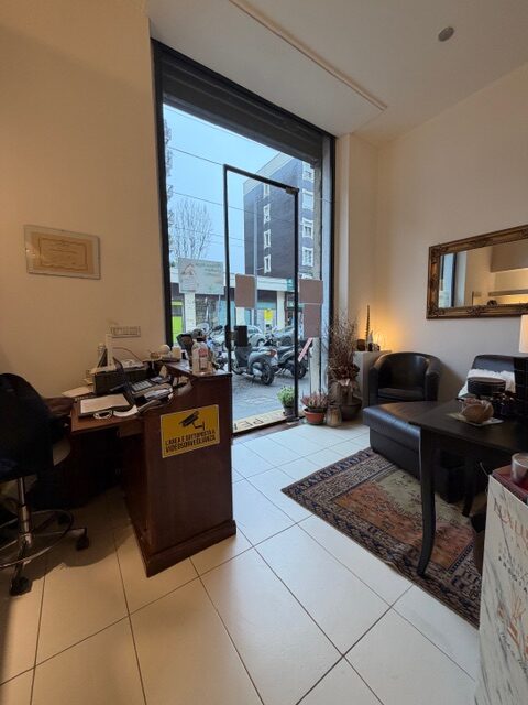 Attività di centro estetico-Porta Romana, Cadore, Montenero Via Comelico, 18 (Rif. IFM204)