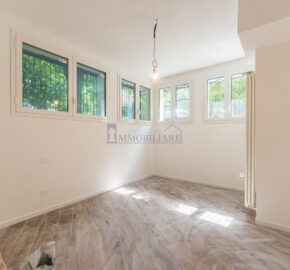 Bilocale recentemente e completamente  via delle Primule 4, Lorenteggio, Milano (Rif. IFM214)