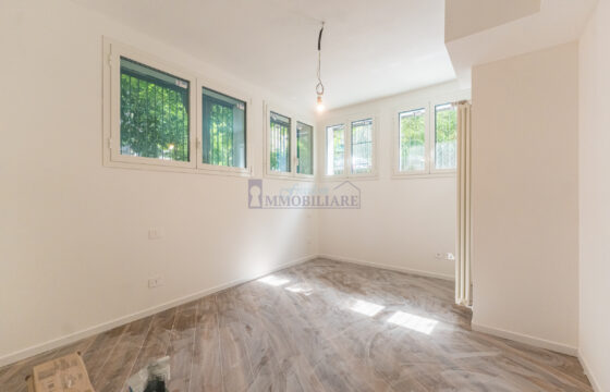 Bilocale recentemente e completamente  via delle Primule 4, Lorenteggio, Milano (Rif. IFM214)