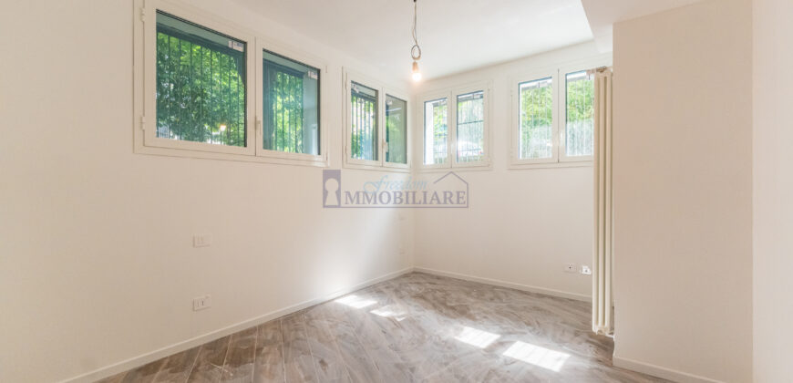 Bilocale recentemente e completamente  via delle Primule 4, Lorenteggio, Milano (Rif. IFM214)