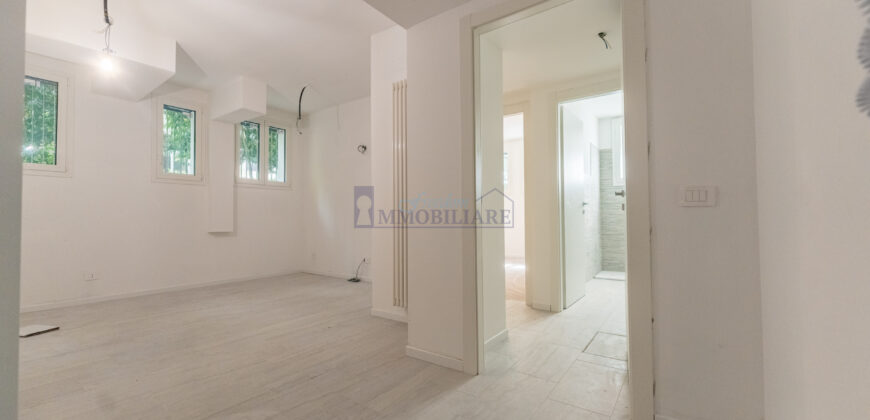 Bilocale recentemente e completamente  via delle Primule 4, Lorenteggio, Milano (Rif. IFM214)