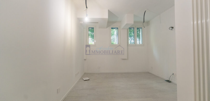 Bilocale recentemente e completamente  via delle Primule 4, Lorenteggio, Milano (Rif. IFM214)