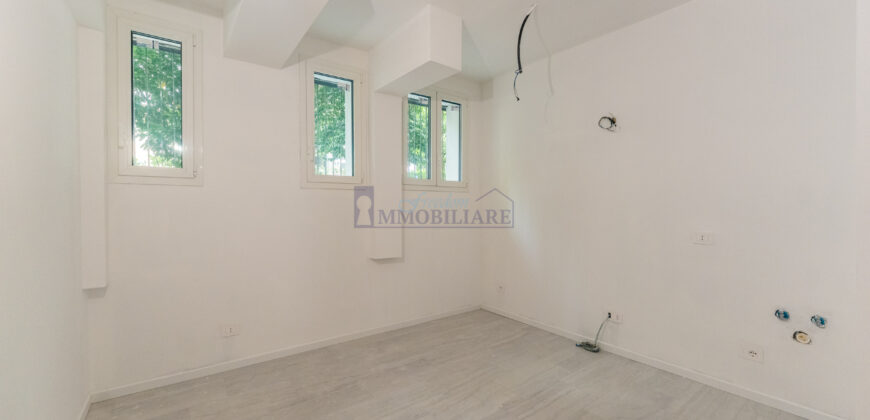 Bilocale recentemente e completamente  via delle Primule 4, Lorenteggio, Milano (Rif. IFM214)