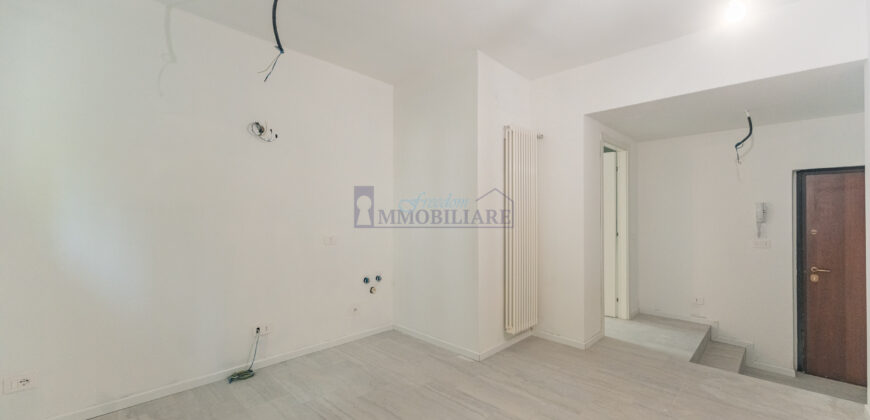Bilocale recentemente e completamente  via delle Primule 4, Lorenteggio, Milano (Rif. IFM214)