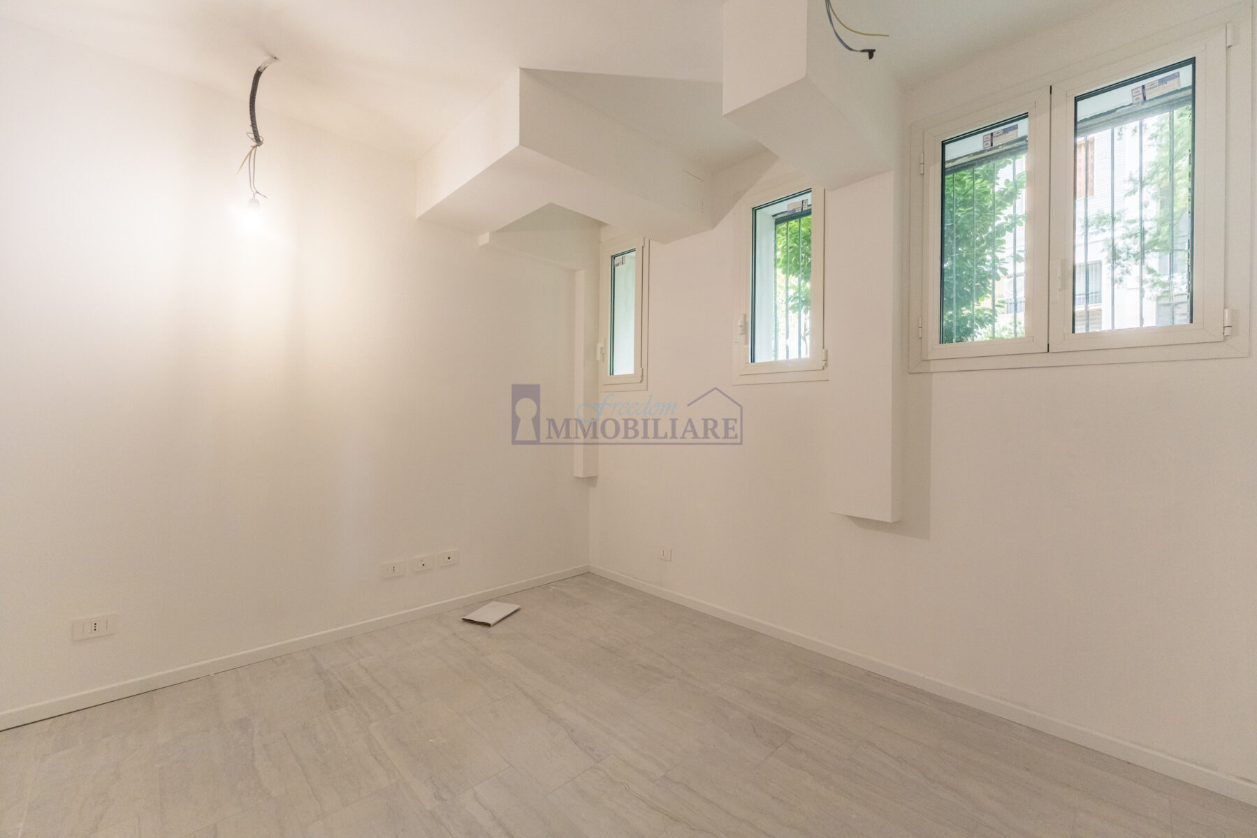 Bilocale recentemente e completamente  via delle Primule 4, Lorenteggio, Milano (Rif. IFM214)