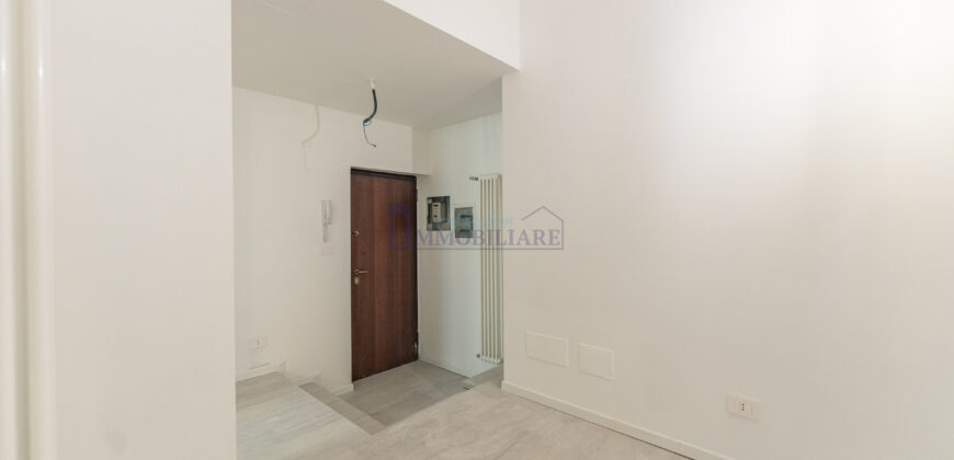 Bilocale recentemente e completamente  via delle Primule 4, Lorenteggio, Milano (Rif. IFM214)
