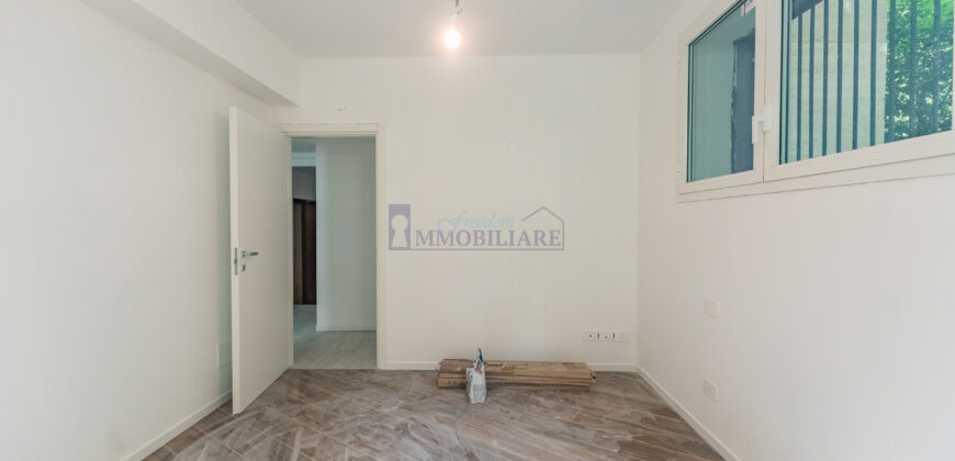 Bilocale recentemente e completamente  via delle Primule 4, Lorenteggio, Milano (Rif. IFM214)