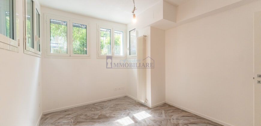 Bilocale recentemente e completamente  via delle Primule 4, Lorenteggio, Milano (Rif. IFM214)