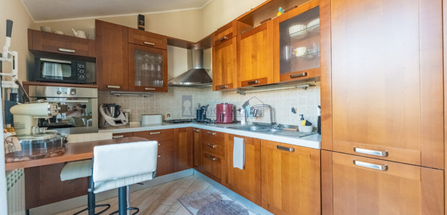 Trilocale via Giosuè Carducci 1, Laghetto, San Giuliano Milanese (Rif. SGM94)