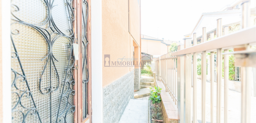 Due appartamenti in bifamiliare, via Monte Bianco 1, San Giuliano Milanese (Rif. SGM93)